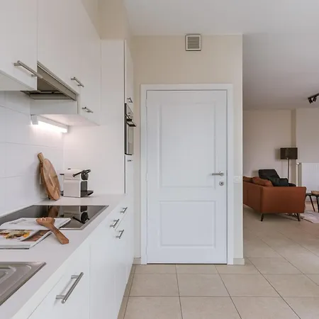 Huswell - Cozy Seaside With Terrace In