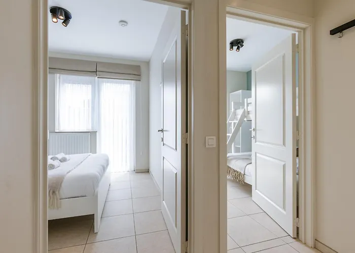 Huswell - Cozy Seaside With Terrace In Daire Oostende