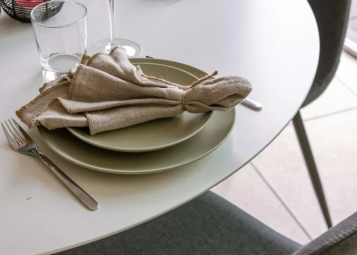 Apartamento Huswell - Cozy Seaside With Terrace In