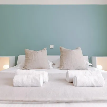 Huswell - Cozy Seaside With Terrace In *